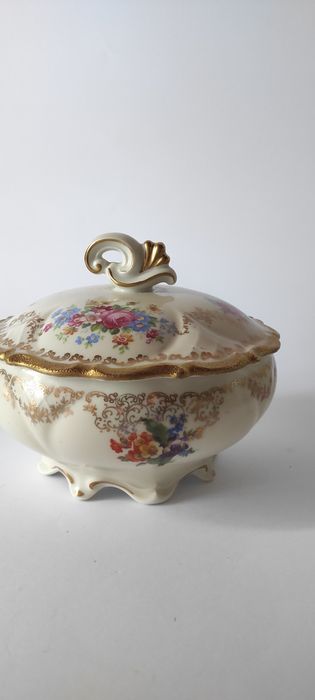 Tillowitz. Cudowna stara porcelanowa bombonierka