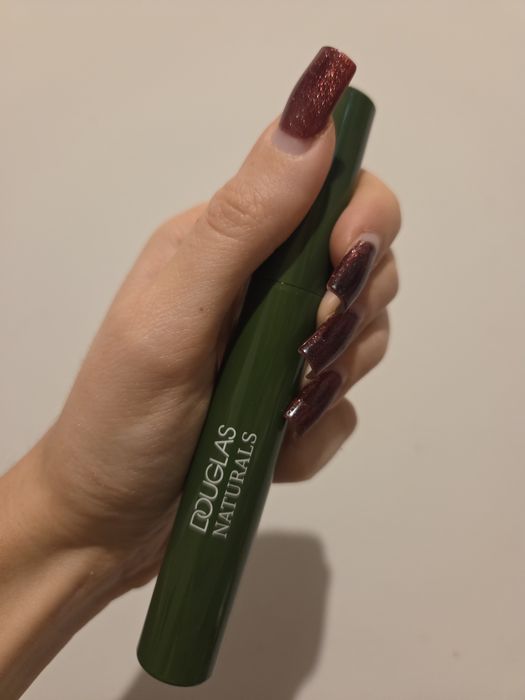 Douglas naturals volume mascara, czarny tusz do rzęs, nowy