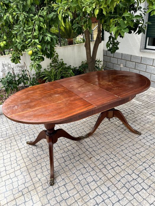 Mesa de Jantar de Madeira de Cerejeira