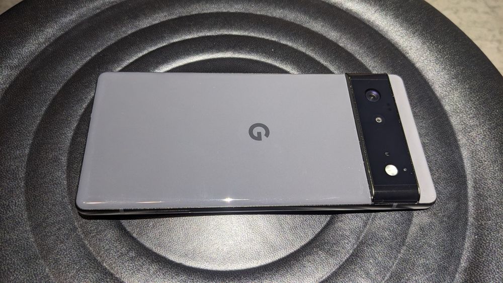 Pixel 6 заблокований під оператора
