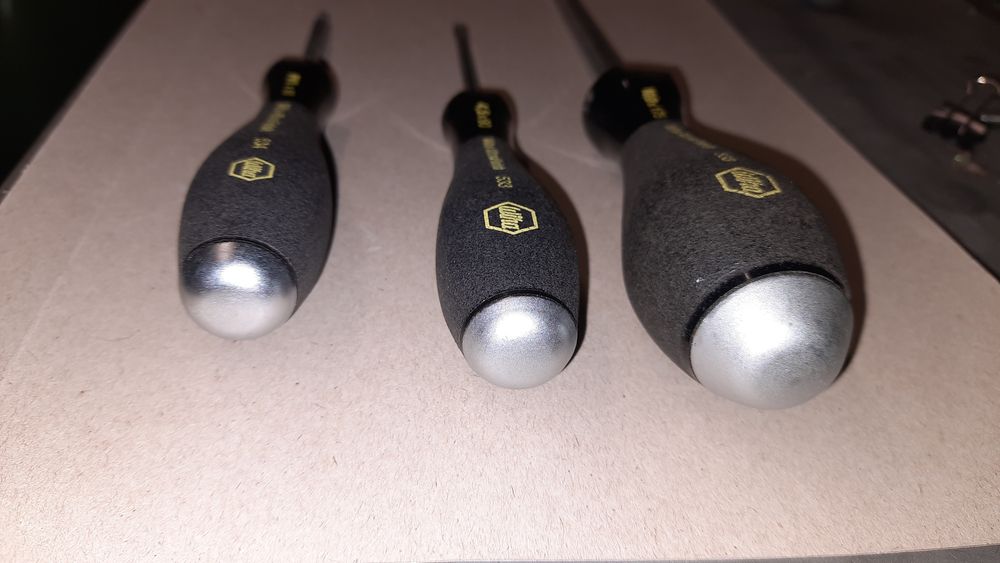 Продам викрутки Wiha micro finish