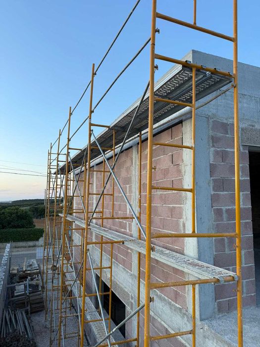 Aluguer de andaimes - Tradicional e Europeu certificado