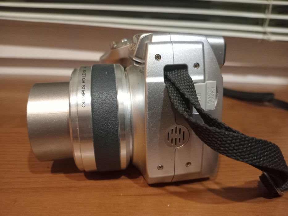 Цифровой фотоаппарат Olympus SP-510UZ