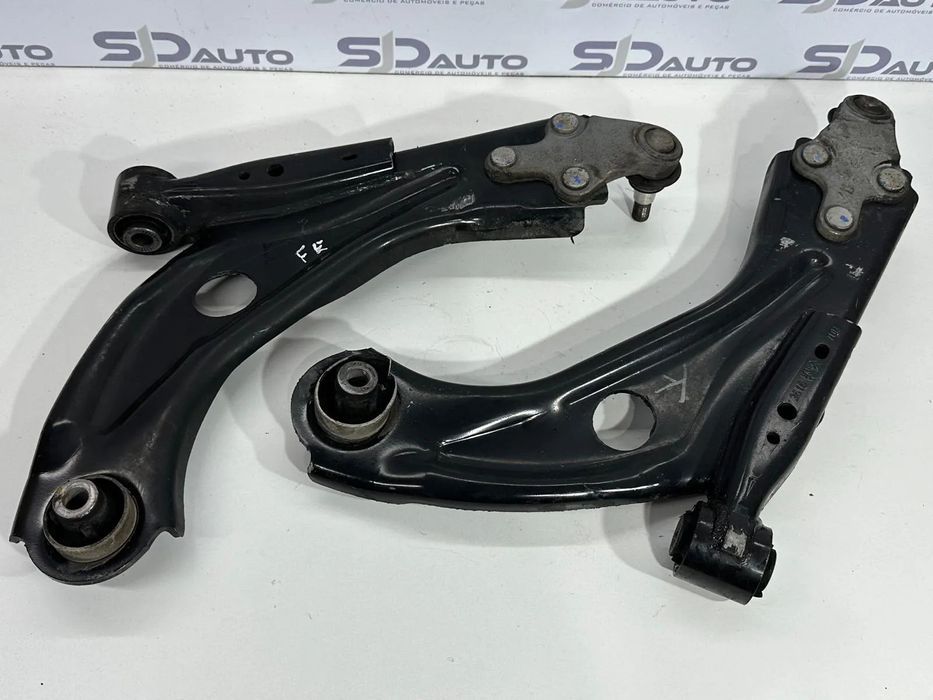 Braço Suspensão Frente Direito / Esquerdo - Peugeot 3008 II (2017)