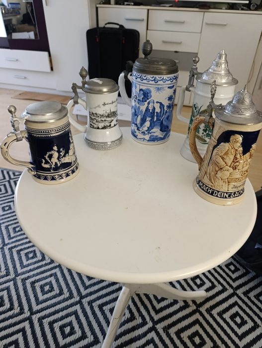 Пивные бокалы .  .