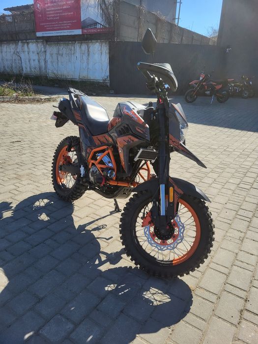 Новий Мотоцикл SPARK SP300T-2 (TEKKEN 300)