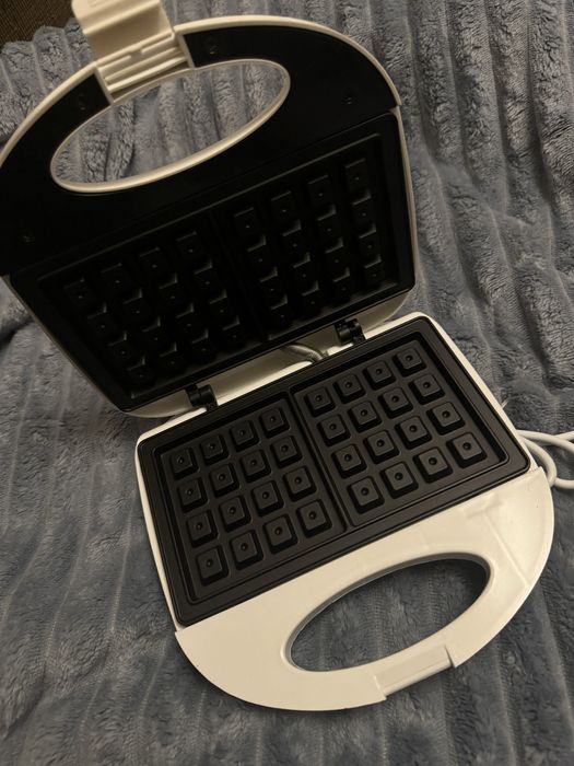 Вафельница электро