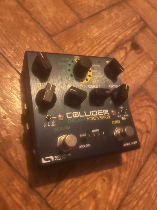 Source Audio Collider Delay Reverb