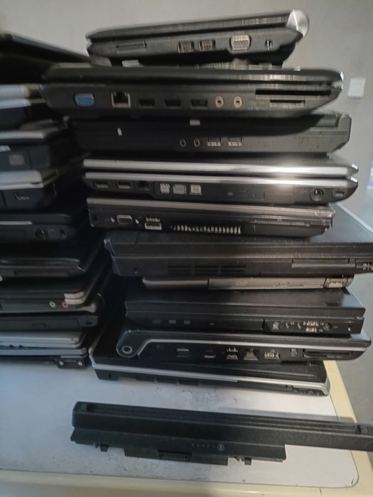 24  laptopy netbook Samsung Acer Toshiba Dell HP