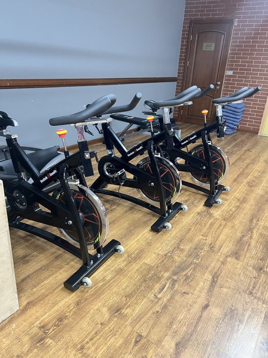 Тренажёрный зал, фитнес клуб