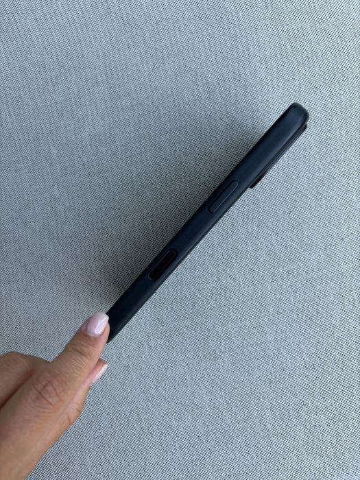 Capa em silicone com MagSafe para iPhone 17 | preto