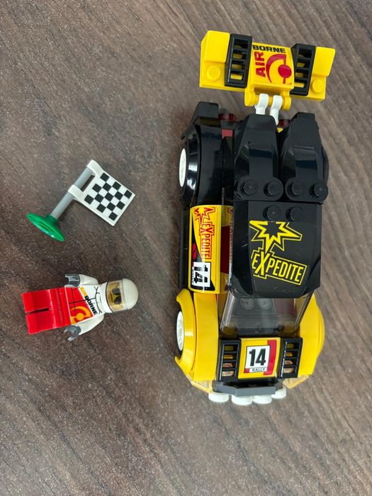 Carro de Rali
[LEGO City Great Vehicles 60 113)