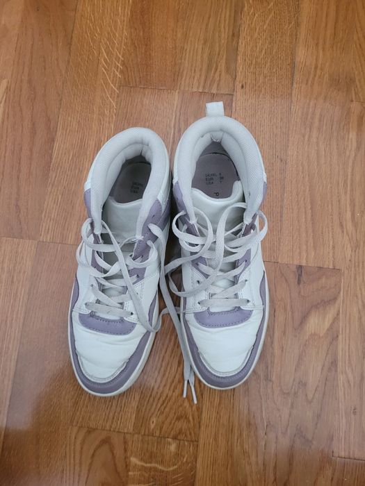 Bota téni lilás calçado