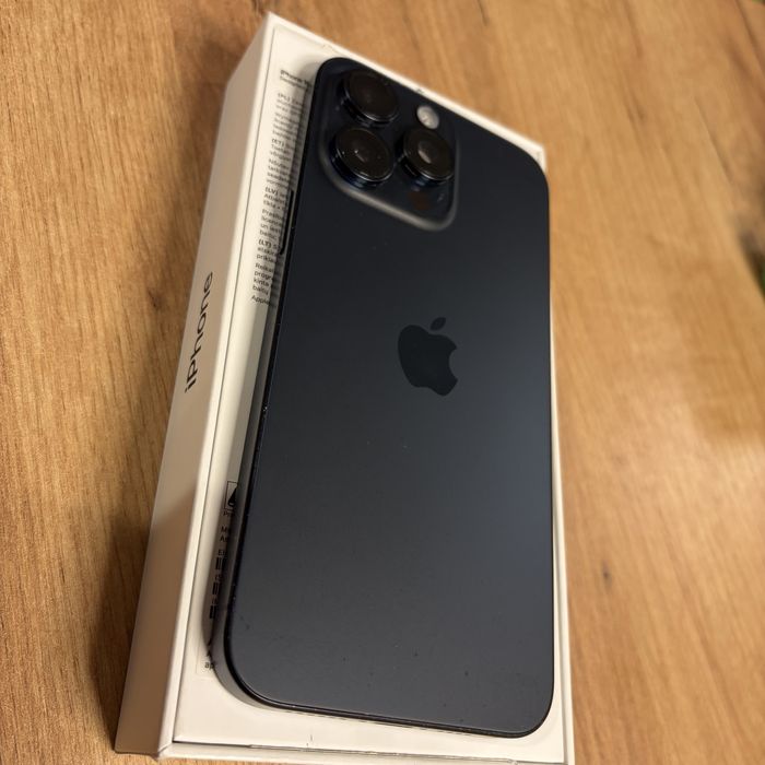 iPhone 15 Pro Max Blue Titanium 512GB bateria 88%