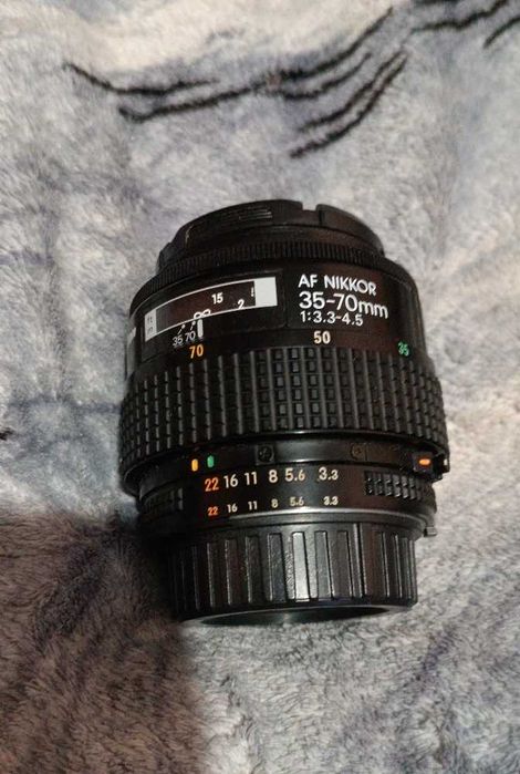 Об'єктив AF Nikkor 35-70mm f/3.3-4.5 (Nikon F) + Фільтр Marumi