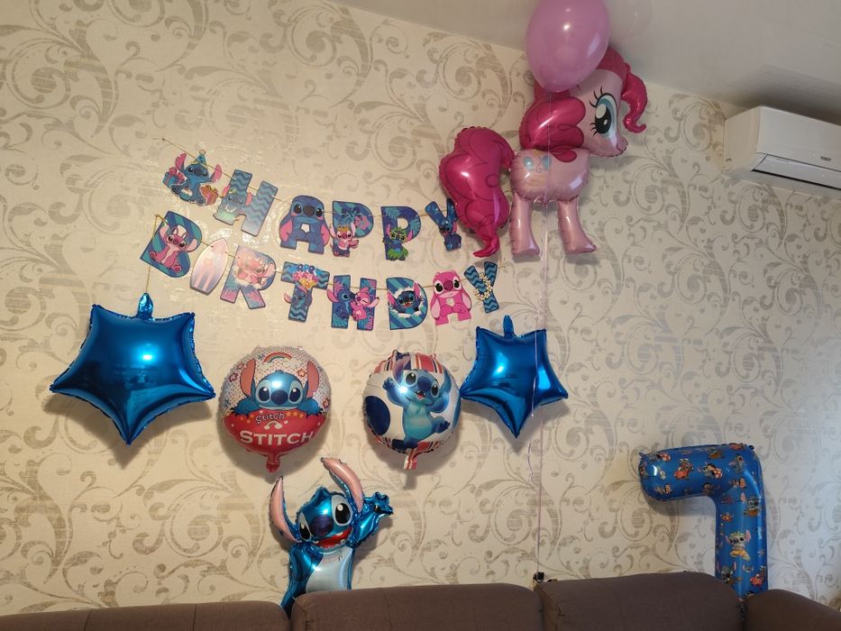 Фотозона в стиле Стич (шары, гирлянда)