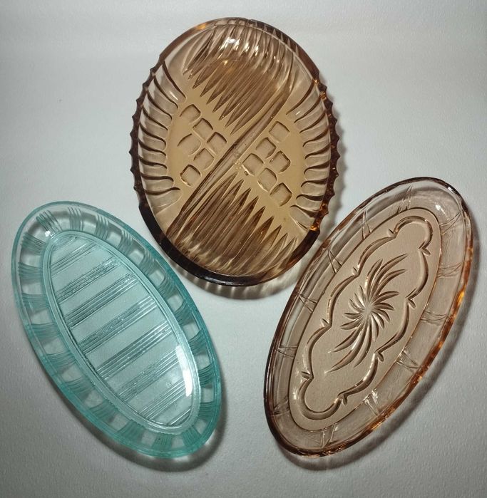 Большие блюда, ручки, цветное стекло, почти новые