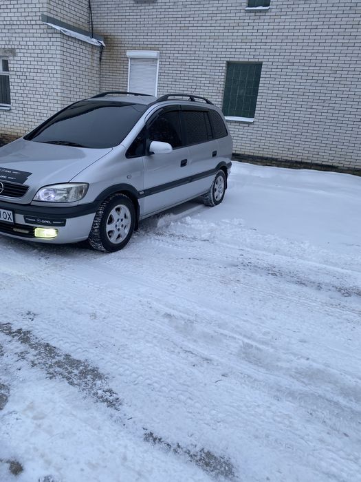 Продам Opel Zafita