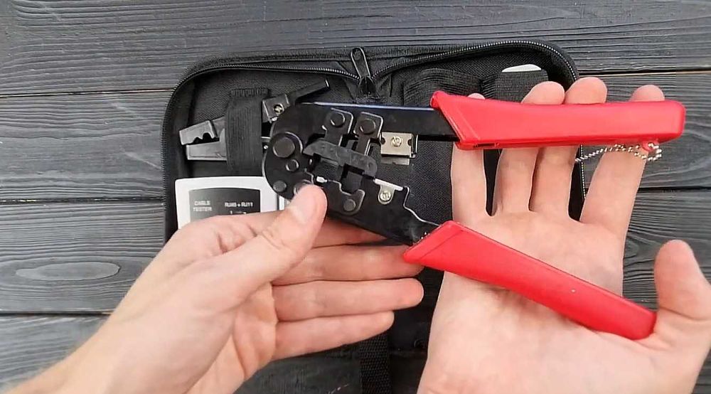 WT-4107 Набор инструментов  для работы с витой парой