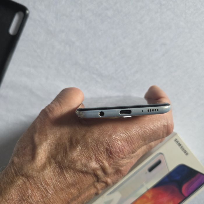 Samsung galaxy A50