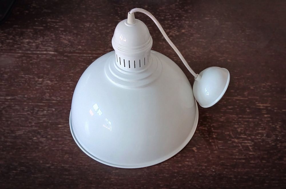 Candeeiro de Teto Suspenso XTRELAMP branco