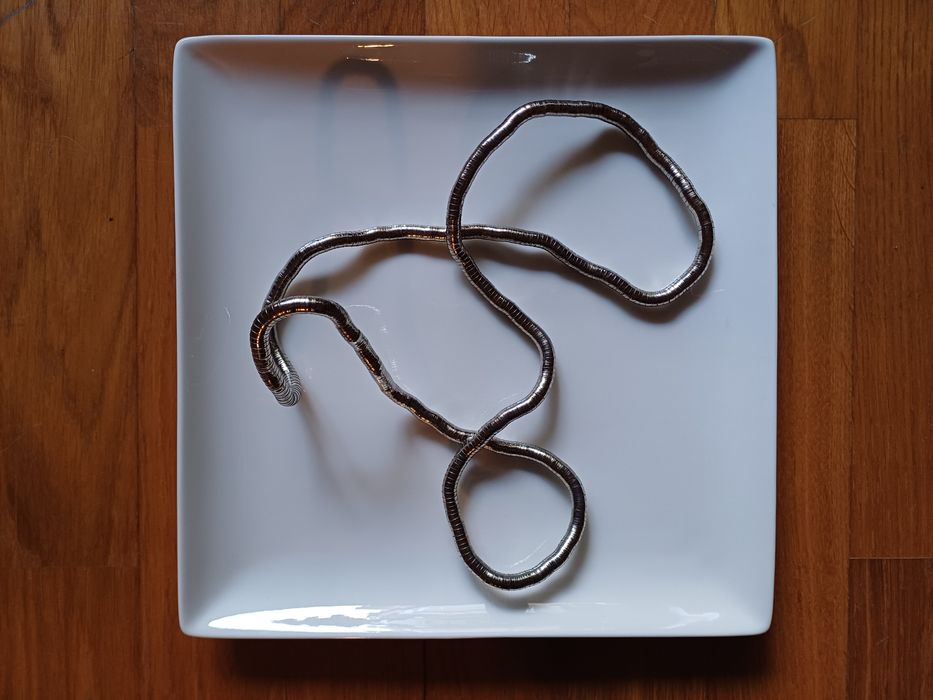 Colar cobra prateado, maleável - muito original