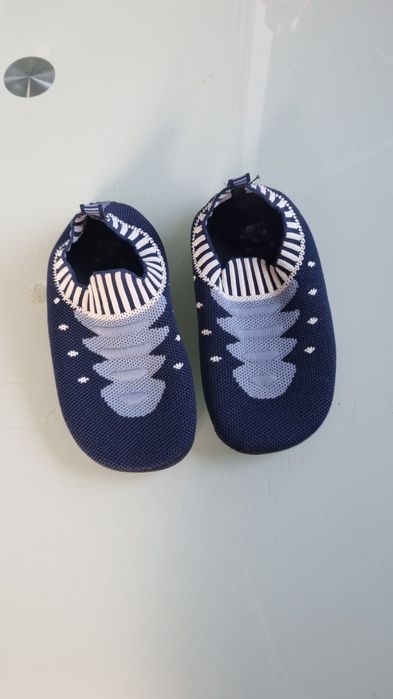 Pianka surfingowa Olaian 5-6 lat + gratis buty r. ok 32