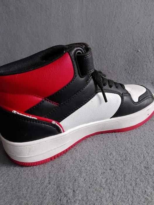 Champion. Ładne markowe buty jesienno-zimowe.