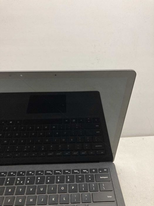 Microsoft Surface Laptop 2 13,5" Intel Core i7 8 GB 256 GB