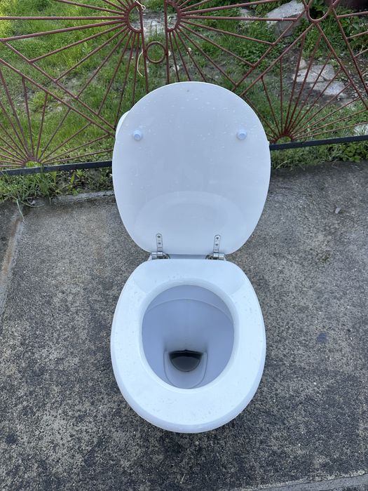 Kompakt WC stojący Cersanit (odpływ poziomy) + deska