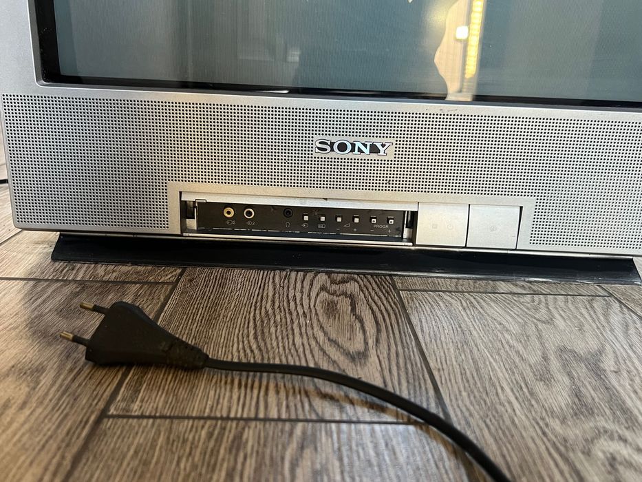 Телевізор Sony Trinitron KV-21FT1K робочий