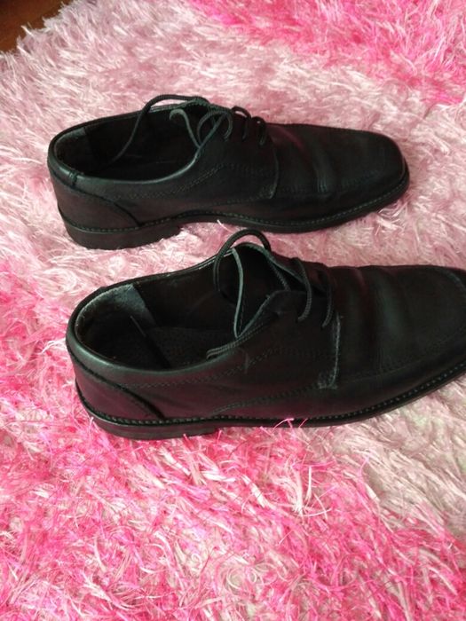 Sapatos clássico rapaz