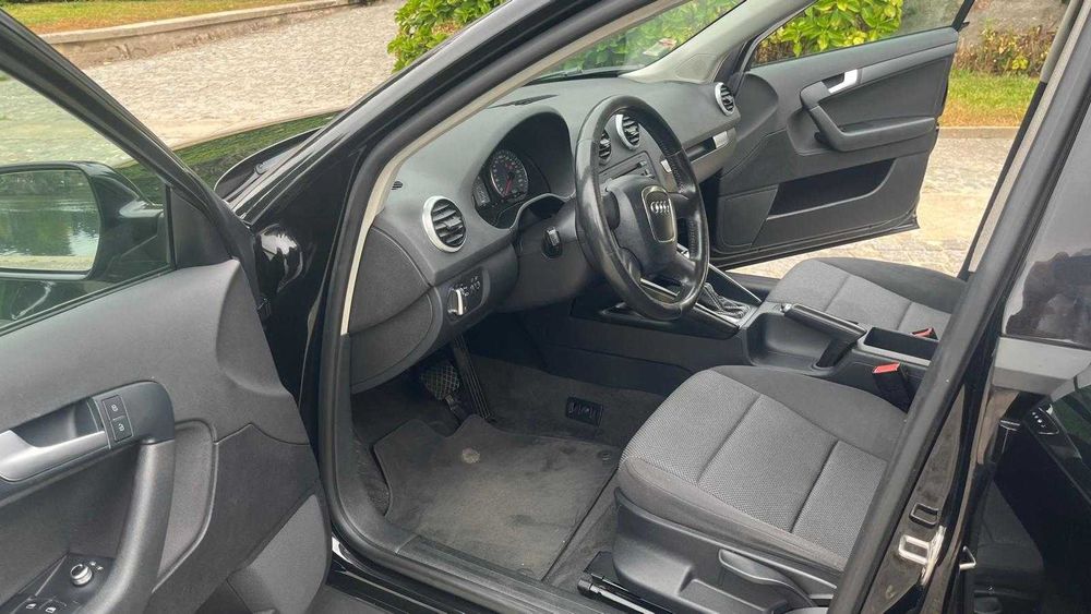 Audi A3 1.6 TDI - Caixa Automática