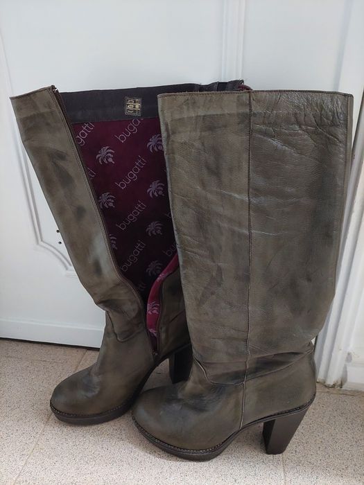 Vendo botas verdes altas pele