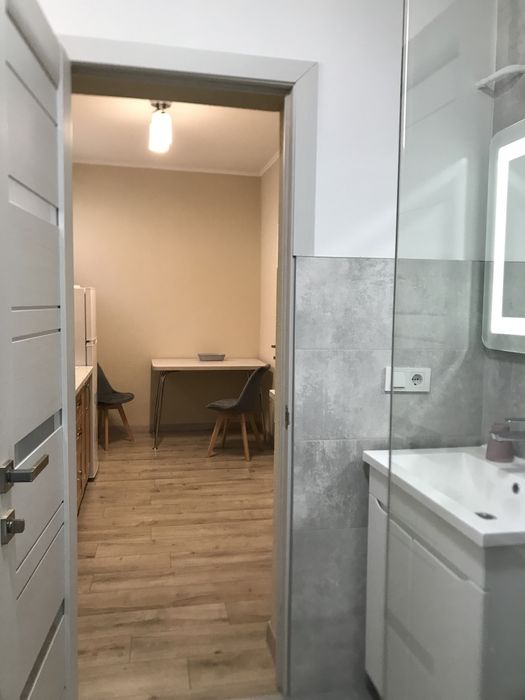 Апартамент з власною кухнею в Берегове,до басейну 10хв