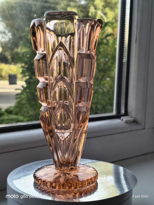 Stary różowy wazon Art Déco – szkło prasowane 16,5 cm