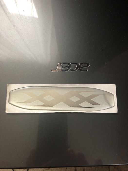 Наклейка на машину чи мото