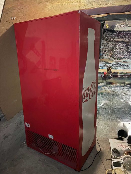 Большой холодильник