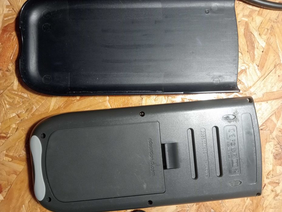 Máquina de Calcular TI-84 Plus Silver Edition