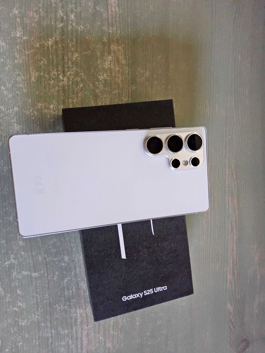 Samsung Galaxy S25 Ultra Whitesilver / 512GB