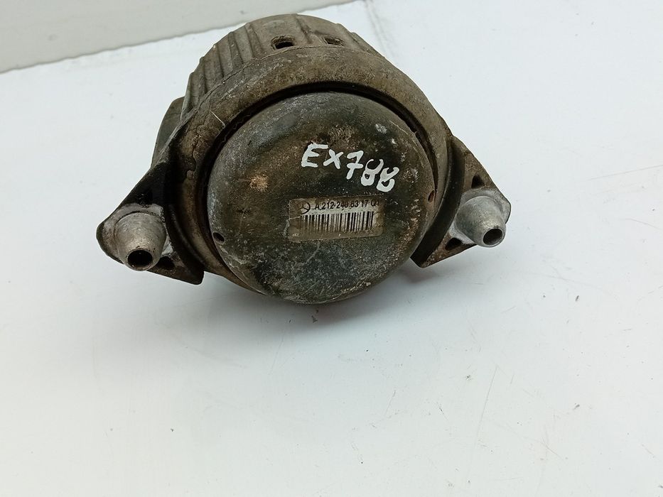 MERCEDES-BENZ E-Class (W212) Engine Mount Support