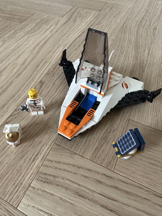 LEGO City Satellite Service Mission 60224