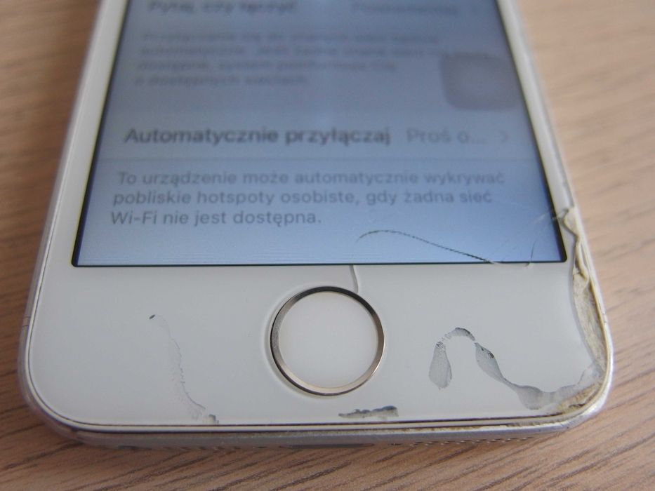 Apple iPhone SE A1723 16GB iOS 15.8.5 telefon smartfon