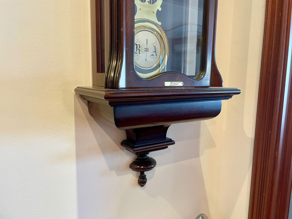 Relógio de parede de pêndulo