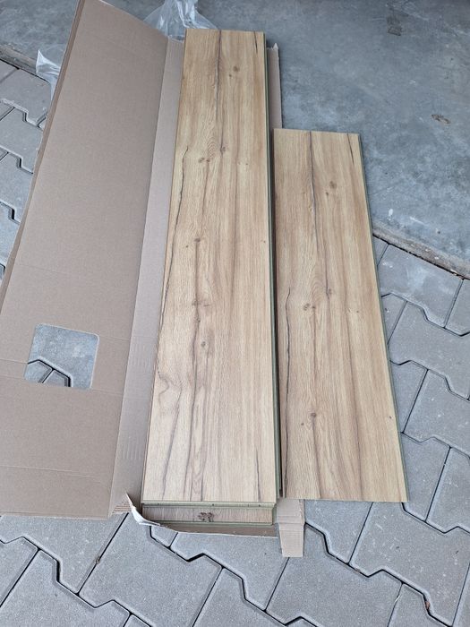 Za darmo oddam 5 paneli SWISS KRONO