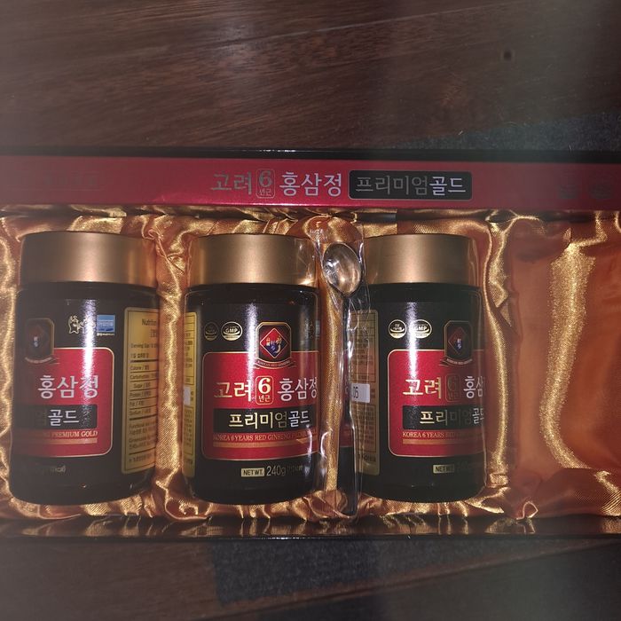 Żeń-szeń koreański w słoiku 240gr