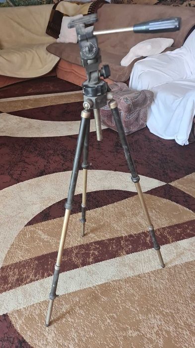 Stary statyw fotograficzny