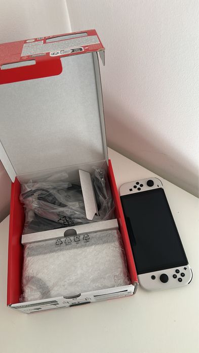 Nintendo Switch OLED+CAPA+JOGOS