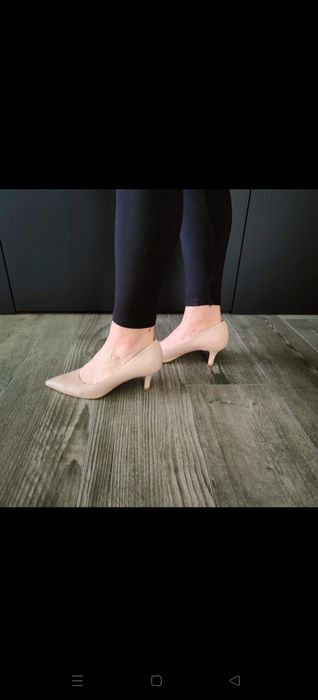 Szpilki na średnim obcasie skóra licowa , Bravomoda