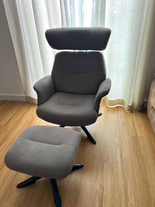 Cadeirão Manual Relax Osaka com Pouff - Excelente Estado